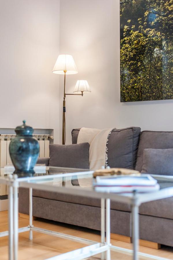 Palace Apartment - Palacio Real Balcony Мадрид Екстериор снимка